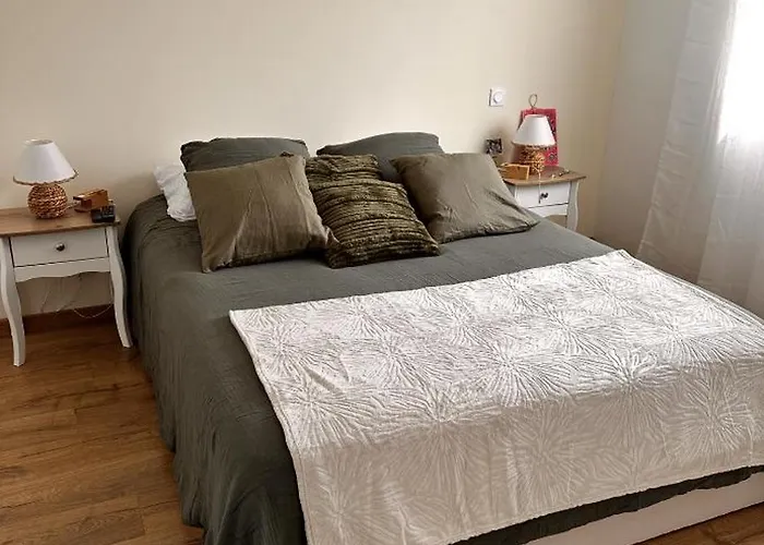 3 Faces Avec Piscine Ponteilla